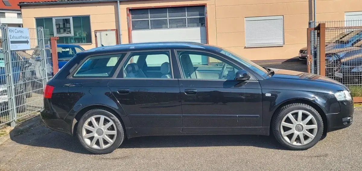 Używany Audi A4 256 KM (188 kW) 2005 Czarny Kombi