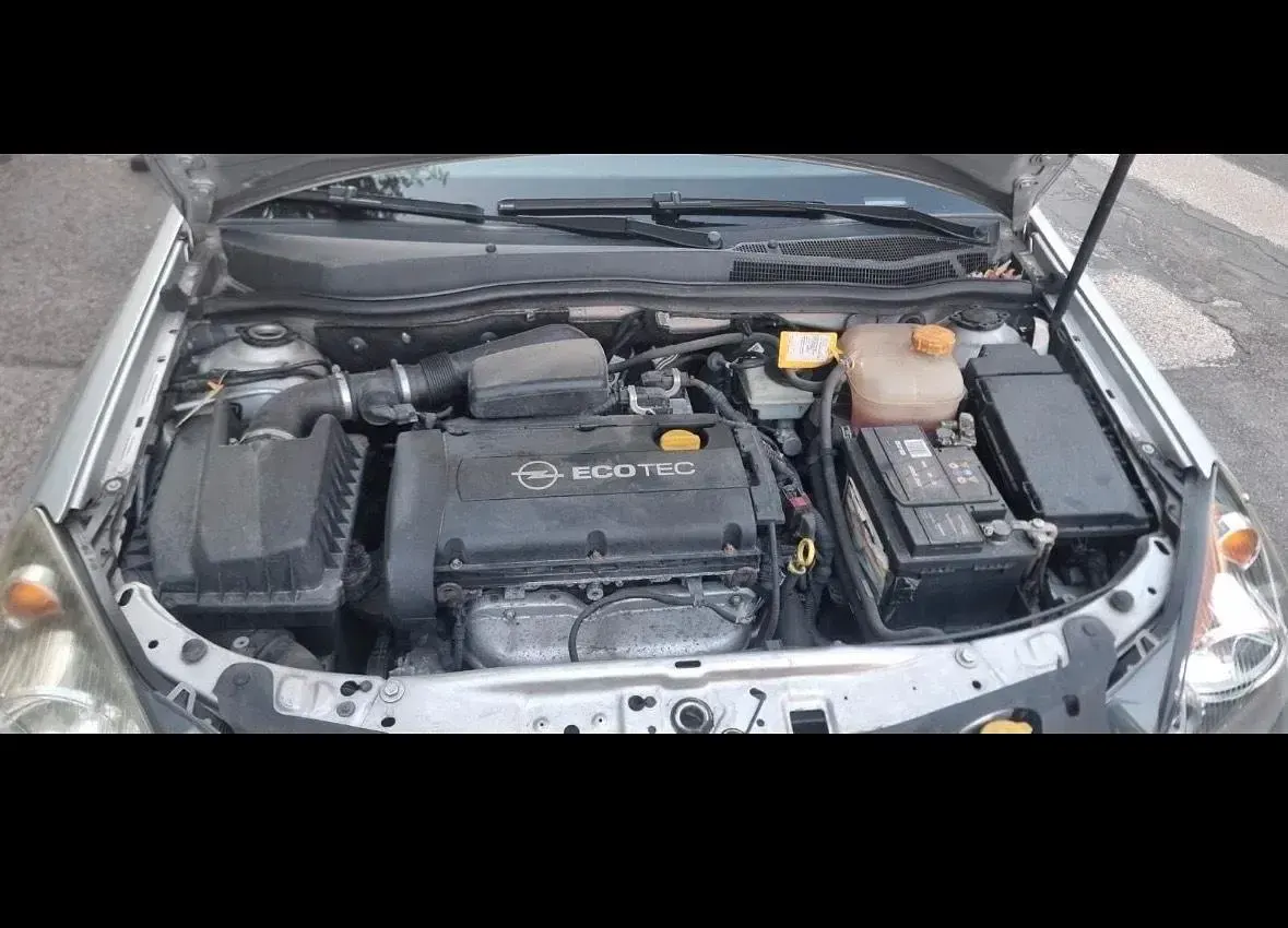 Gebraucht Opel Astra 110 PS (80 kW) 2005 Grau Limousine