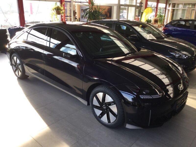 Blau Gebraucht 2023 Hyundai Ioniq 6 Limousine | 37.990 € (Guter Preis) - Bild 1/4