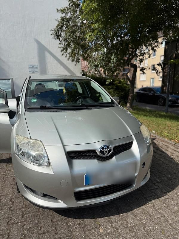 Silber Gebraucht 2007 Toyota Auris Kleinwagen | 2.900 € (Fairer Preis) - Bild 1/4