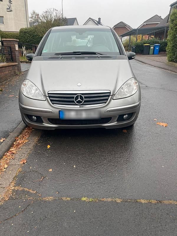 Grau Gebraucht 2007 Mercedes A170 Limousine | 1.300 € (Superpreis) - Bild 1/4