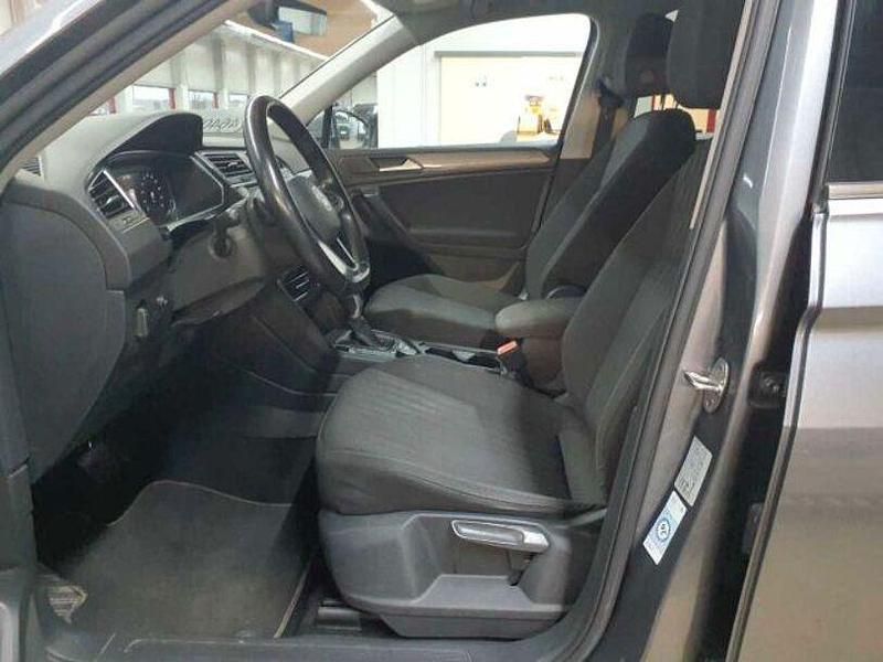 Gebraucht VW Tiguan Allspace Life 150 PS (110 kW) 2022 Platinum grey metallic SUV