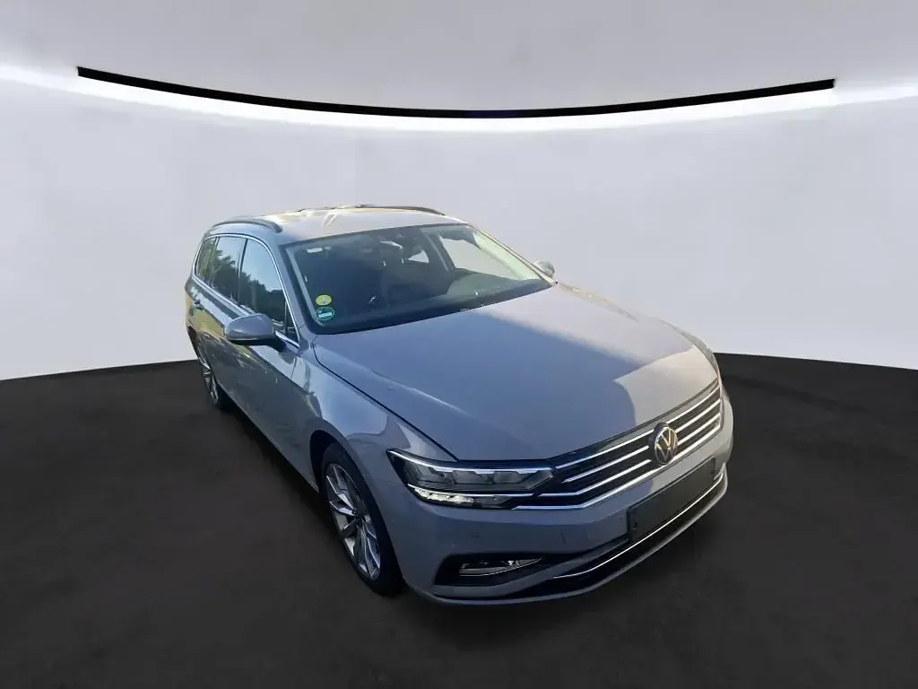 Gebraucht VW Passat Business 200 PS (147 kW) 2023 Moonstone gray Kombi