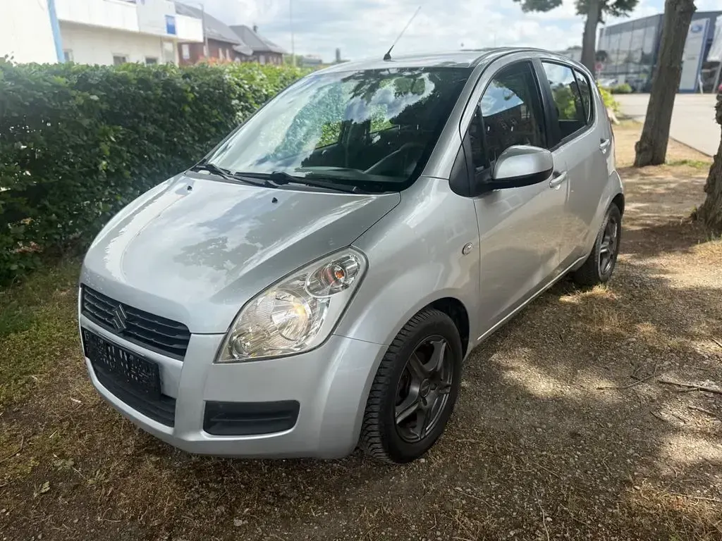 Gebraucht Suzuki Splash 65 PS (47 kW) 2010 Grau Kleinwagen