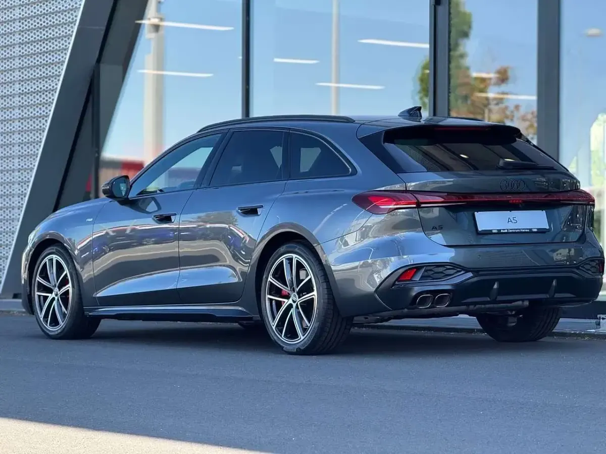 Neu Audi A5 S-Line 204 PS (150 kW) 2026 Daytonagrau perleffekt Kombi