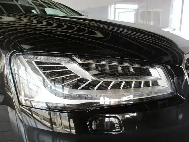 Gebraucht Audi A8 Ambiente 262 PS (192 kW) 2016 Schwarzmetallic (metallic) Limousine