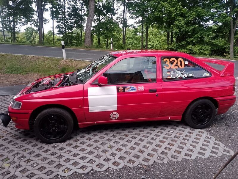 Rot Gebraucht 1992 Ford Escort RS Limousine | 6.499 € - Bild 1/4