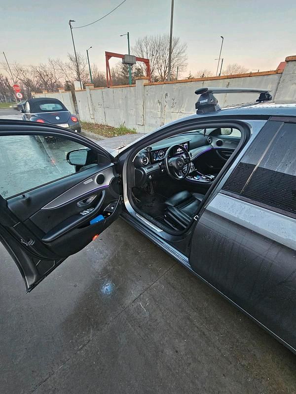 Gebraucht Mercedes E220 Avantgarde 194 PS (142 kW) 2016 Grau Limousine