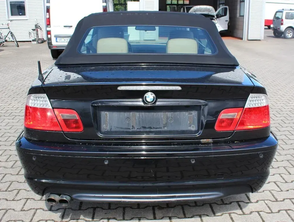Gebraucht BMW 330 Cabriolet M Sport 204 PS (150 kW) 2005 Schwarz Cabrio