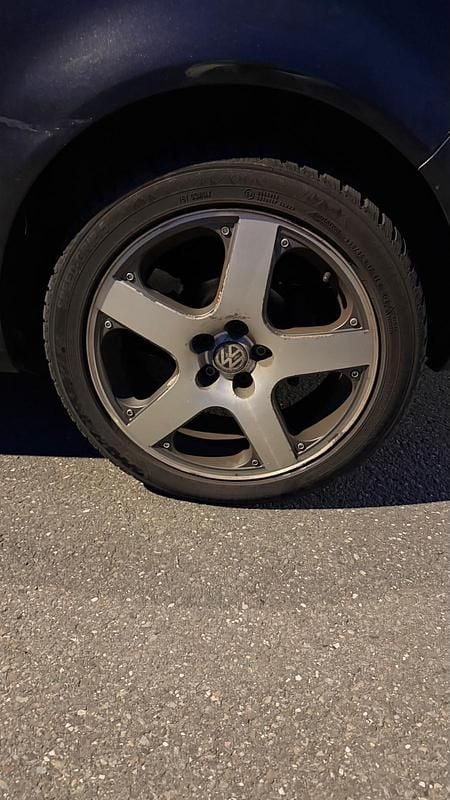 Gebraucht VW Golf IV 75 PS (55 kW) 2002 Schwarz Kleinwagen