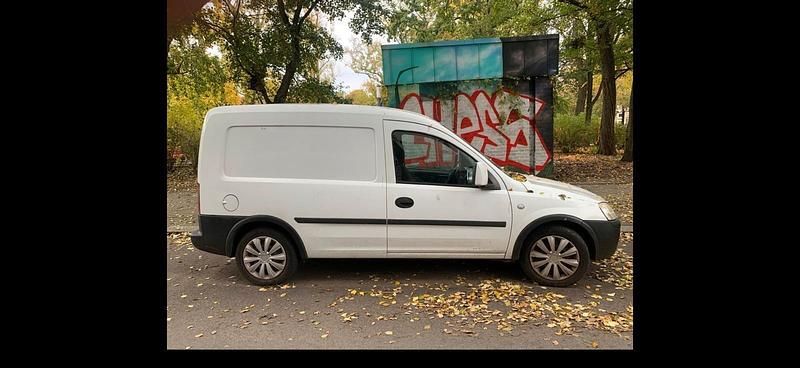 Gebraucht Opel Combo 110 PS (80 kW) 2009 Weiß Van / Kleinbus