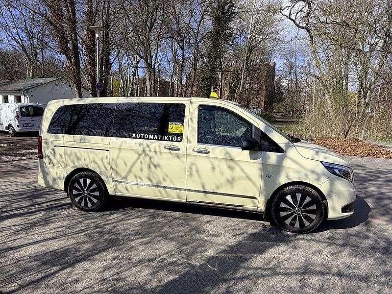Gebraucht Mercedes Vito 190 PS (139 kW) 2020 Schwarz Van