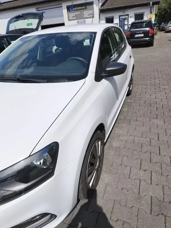 Gebraucht VW Polo Trendline 60 PS (44 kW) 2015 Weiß Limousine