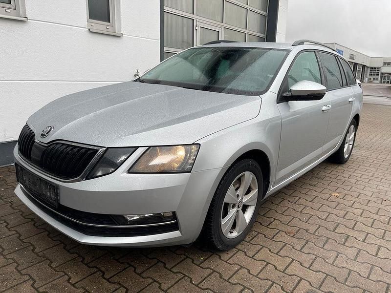 Gebraucht Skoda Octavia Style 150 PS (110 kW) 2017 Brilliantsilber metallic (metallic) Kombi