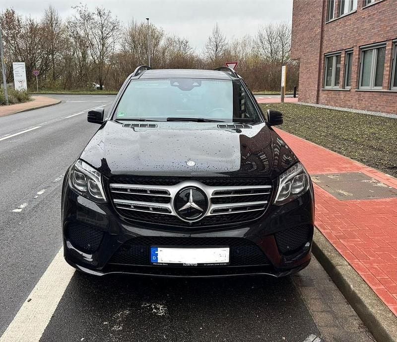 Gebraucht Mercedes GLS350 AMG line 258 PS (189 kW) 2017 Schwarz SUV