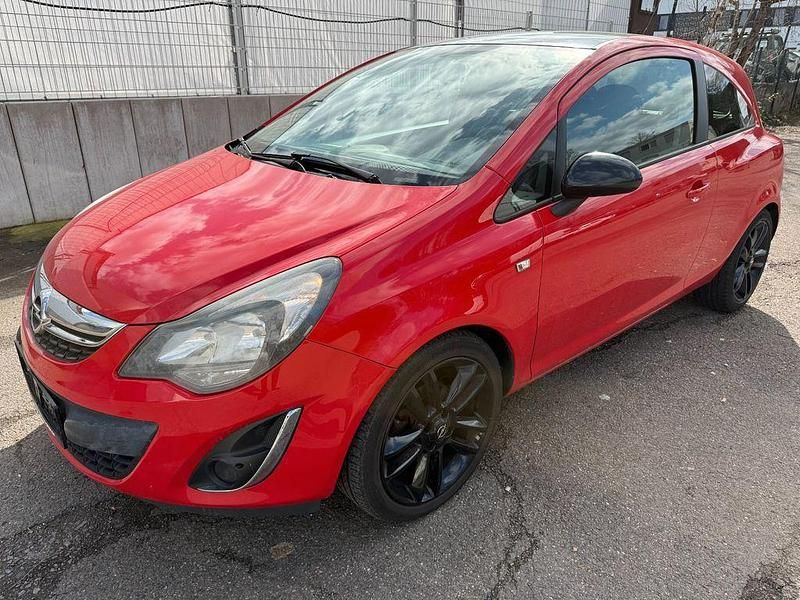 Gebraucht Opel Corsa Color Edition 101 PS (74 kW) 2012 Rot Kleinwagen