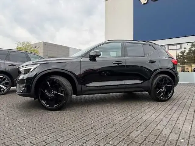Gebraucht Volvo XC40 120 PS (88 kW) 2025 SUV