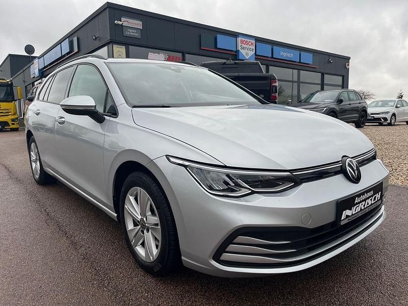 Silber Gebraucht 2023 VW Golf VIII Kombi | 22.950 € (Guter Preis) - Bild 1/4