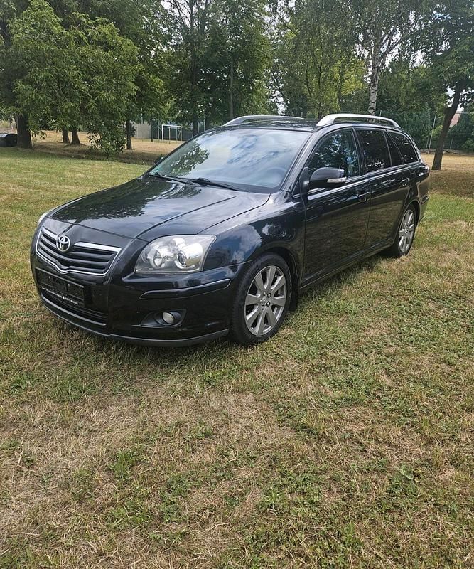 Schwarz Gebraucht 2008 Toyota Avensis Kombi | 2.800 € (Fairer Preis) - Bild 1/4
