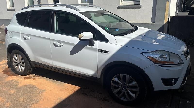 Weiß Gebraucht 2014 Ford Kuga SUV | 6.999 € (Superpreis) - Bild 1/4