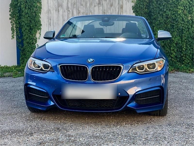 Blau Gebraucht 2016 BMW M240 M Sport Cabrio | 28.900 € (Superpreis) - Bild 1/4