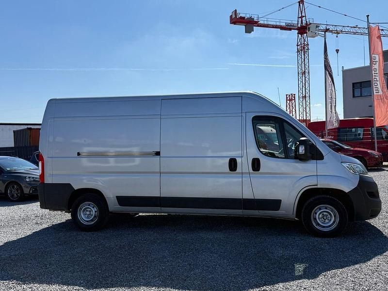Gebraucht Citroën Jumper Profi 163 PS (119 kW) 2018 Lackierung aluminiumgrau/meta Van / Kleinbus