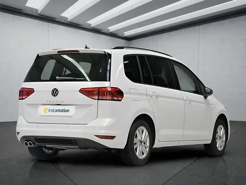 Neu VW Touran 150 PS (110 kW) 2025 Weiß Van / Kleinbus