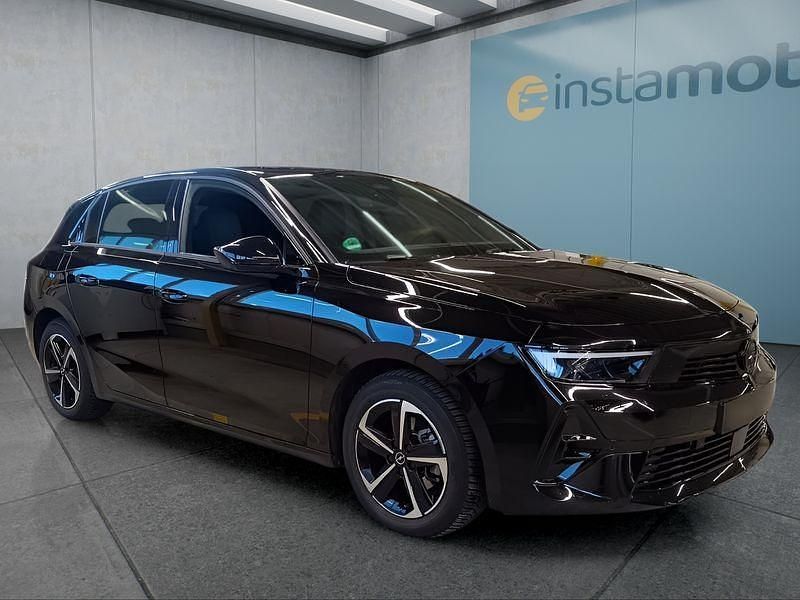 Gebraucht Opel Astra 131 PS (96 kW) 2025 Schwarz Limousine