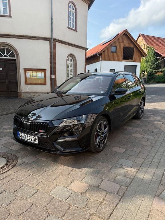 Schwarz Gebraucht 2021 Skoda Octavia RS Kombi | 25.000 € (Guter Preis) - Bild 1/2