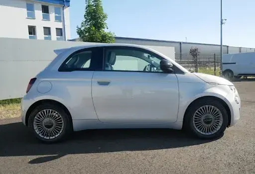 Neu Fiat 500 Icon 65 PS (47 kW) 2026 Blau Limousine