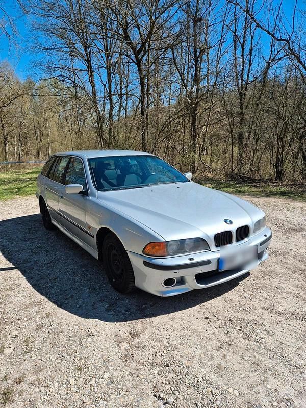 Gebraucht BMW 523 170 PS (125 kW) 1999 Silber Kombi