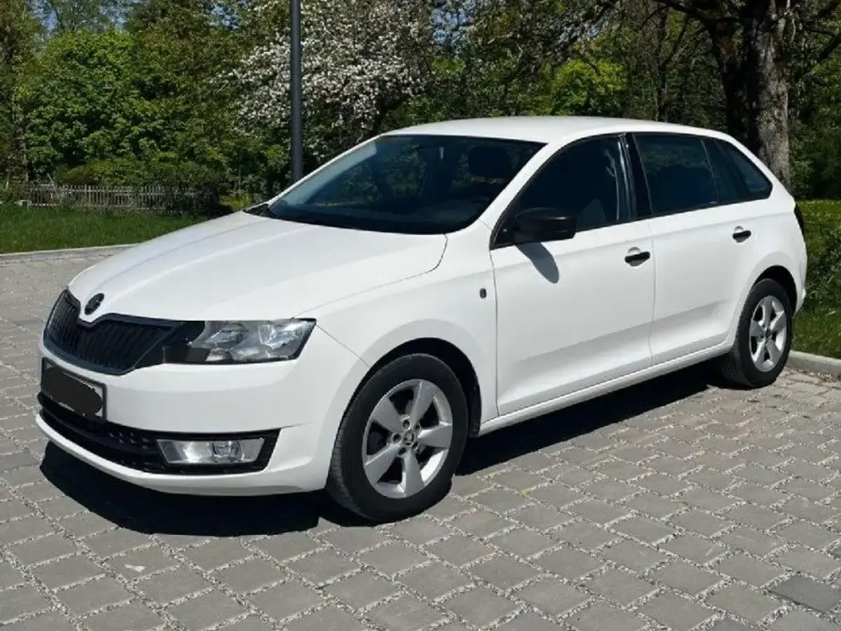 Usata Skoda Rapid Active 86 CV (63 kW) 2014 Bianco Utilitaria