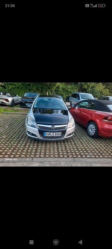 Silber Gebraucht 2008 Opel Astra Limousine | 2.000 € (Fairer Preis) - Bild 1/4