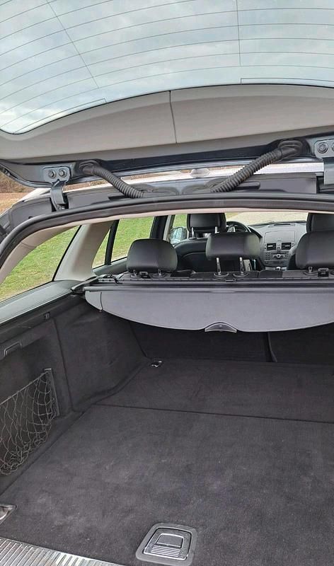 Gebraucht Mercedes C220 170 PS (125 kW) 2011 Grau Kombi