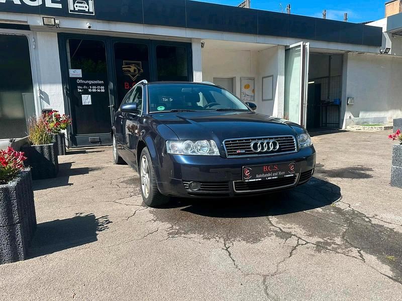 Blau Gebraucht 2005 Audi A4 S-Line Kombi | 2.290 € (Fairer Preis) - Bild 1/4