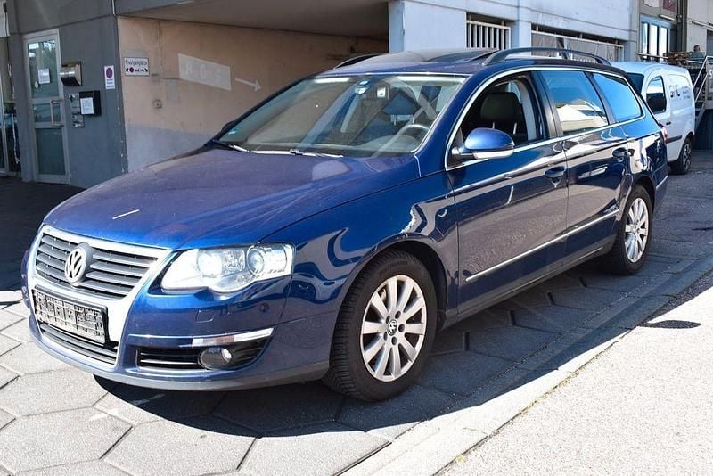 Blau Gebraucht 2010 VW Passat Limousine | 2.699 € (Superpreis) - Bild 1/4