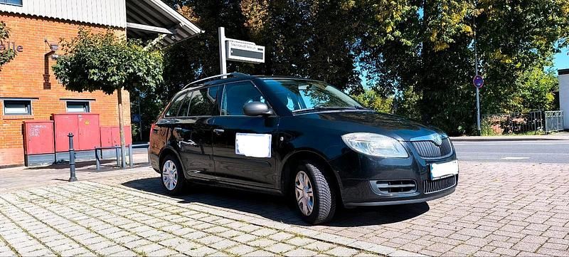 Schwarz Gebraucht 2009 Skoda Fabia Kleinwagen | 2.850 € (Fairer Preis) - Bild 1/4