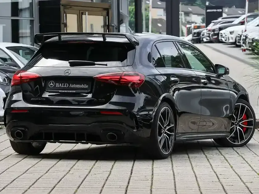 Gebraucht Mercedes A35 AMG AMG 306 PS (225 kW) 2024 Kosmosschwarz metallic Limousine