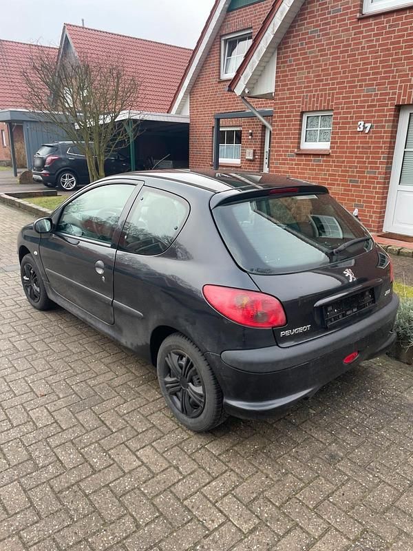 Gebraucht Peugeot 206 60 PS (44 kW) 2007 Schwarz Kleinwagen