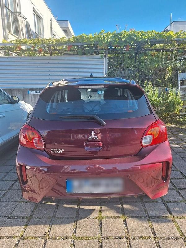 Rot Gebraucht 2021 Mitsubishi Space Star Select Kleinwagen | 9.500 € (Fairer Preis) - Bild 1/4