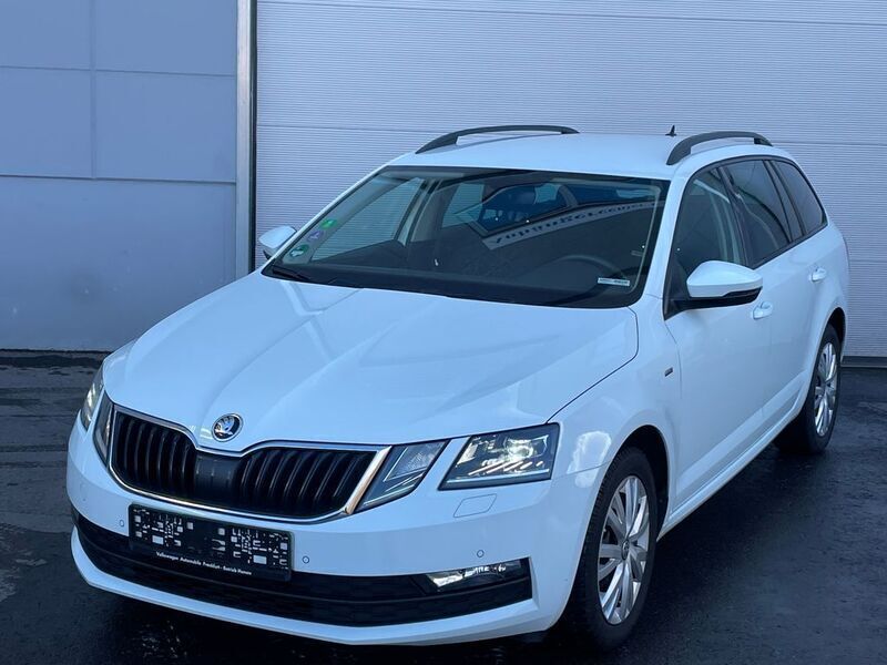 Weiß Gebraucht 2019 Skoda Octavia Clever Kombi | 12.990 € (Guter Preis) - Bild 1/4