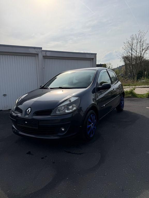 Gebraucht Renault Clio III 75 PS (55 kW) 2008 Grau Kleinwagen