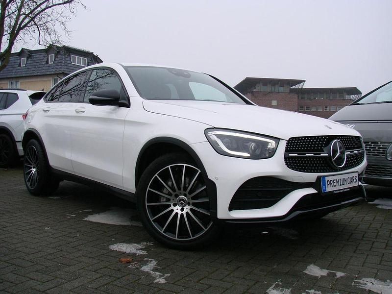 Gebraucht Mercedes GLC300 AMG 245 PS (180 kW) 2021 Weiß Coupé