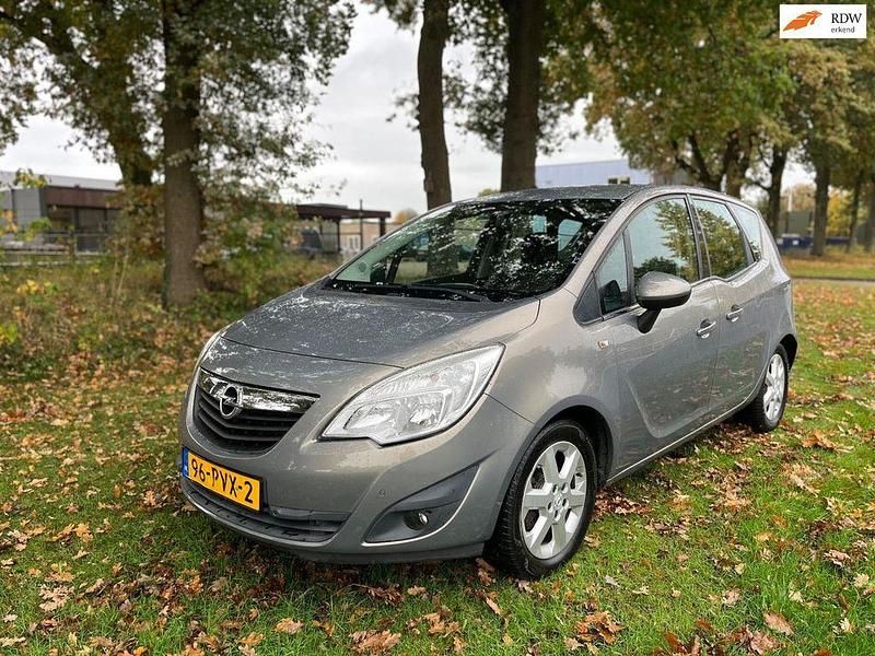 Gebraucht Opel Meriva Edition 120 PS (88 kW) 2011 Braun Van / Kleinbus