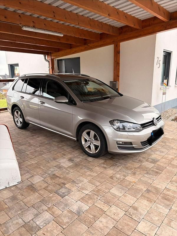 Silber Gebraucht 2014 VW Golf VII Kombi | 7.800 € (Guter Preis) - Bild 1/4