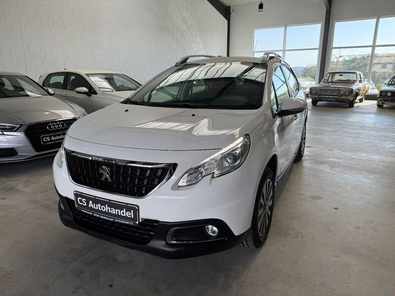 Weiß Gebraucht 2016 Peugeot 2008 Active SUV | 10.490 € (Guter Preis) - Bild 1/4
