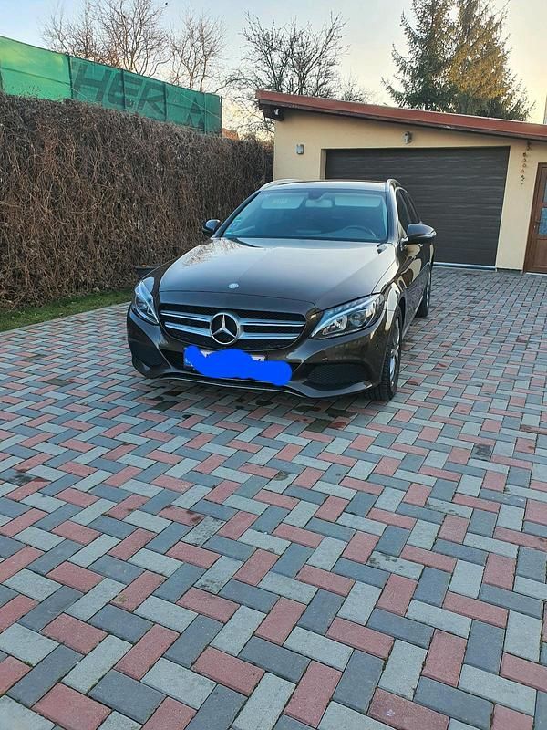 Braun Gebraucht 2015 Mercedes C200 Kombi | 8.500 € (Guter Preis) - Bild 1/4
