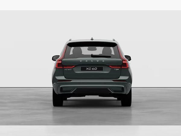 Neu Volvo XC60 Plus 455 PS (334 kW) 2026 Grün (forest lake / metallic) SUV
