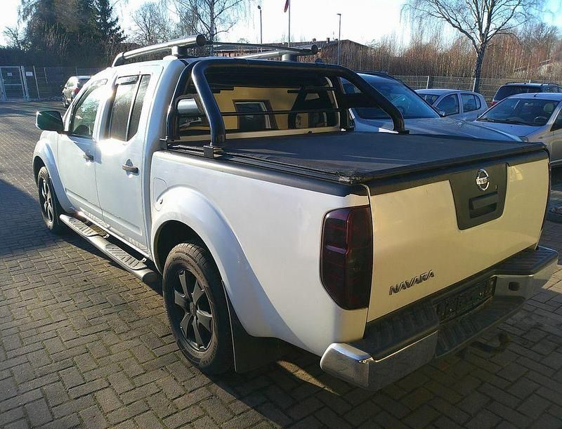 Gebraucht Nissan Navara 190 PS (139 kW) 2011 Weiß Abholung