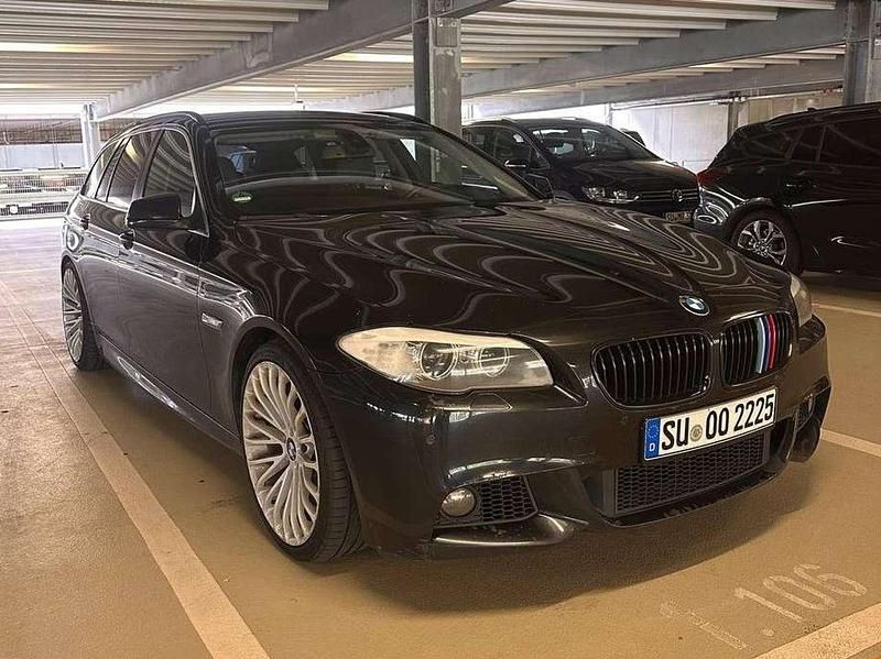 Gebraucht BMW 525 Sport Line 204 PS (150 kW) 2011 Schwarz Kombi